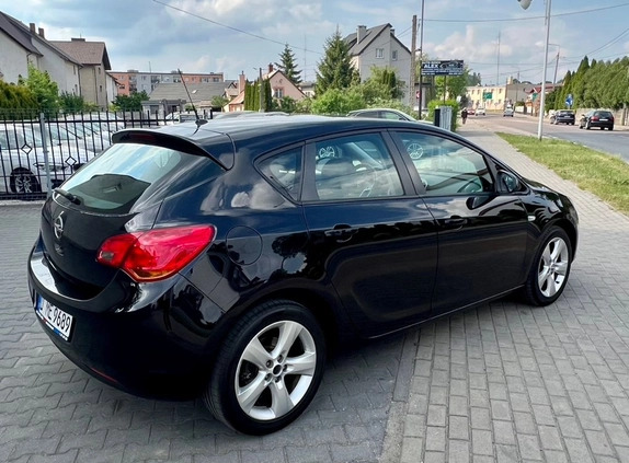 Opel Astra cena 26400 przebieg: 180000, rok produkcji 2010 z Jabłonowo Pomorskie małe 172